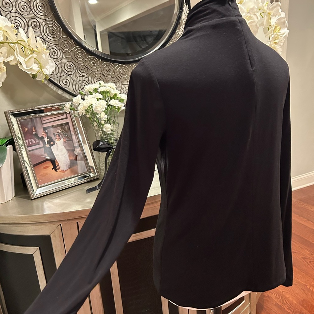 Elie Tahari Black Long-Sleeve Twist Neck Top - Picture 5 of 7